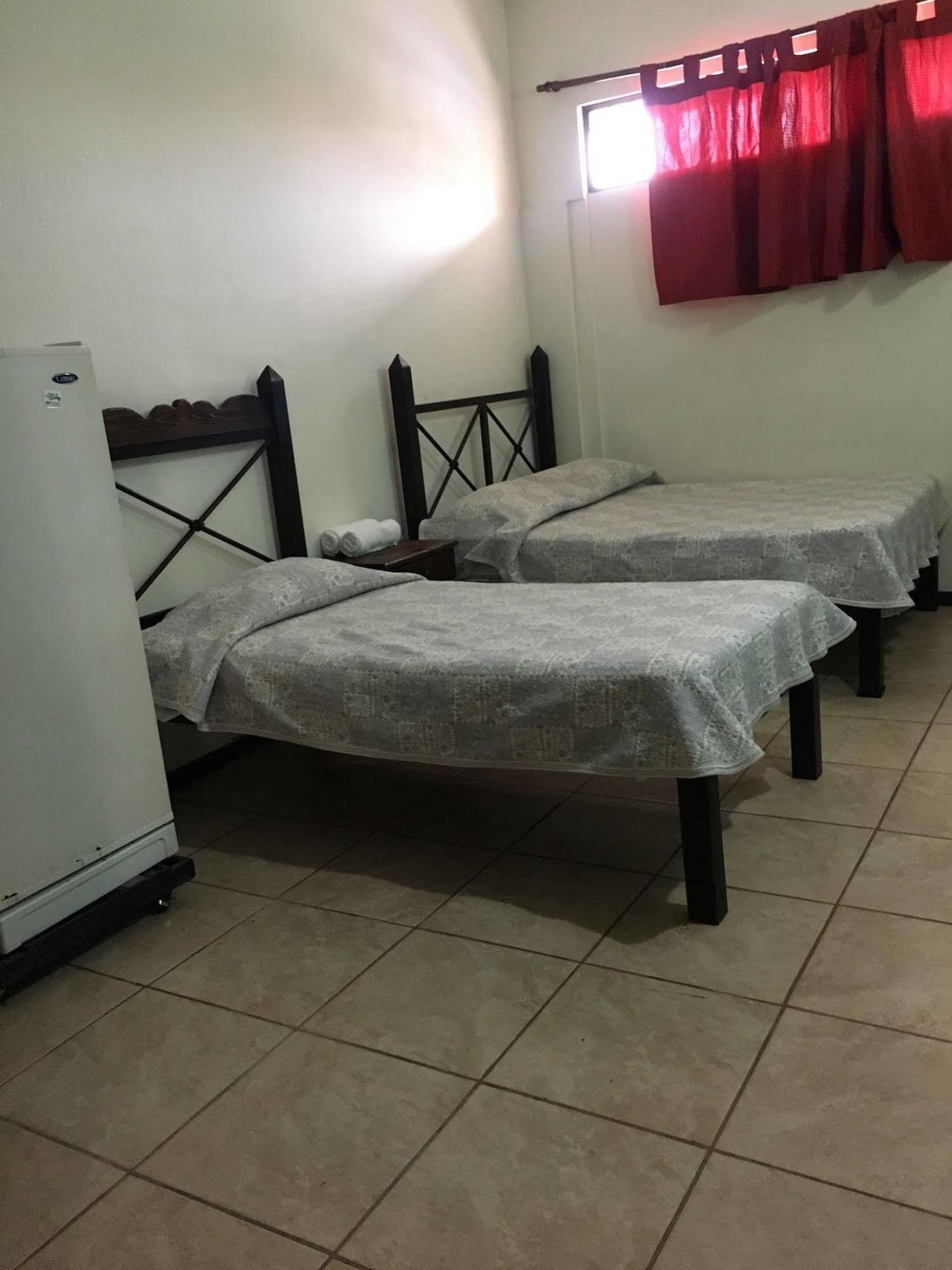 Apartotel Gaviotas Jacó Extérieur photo